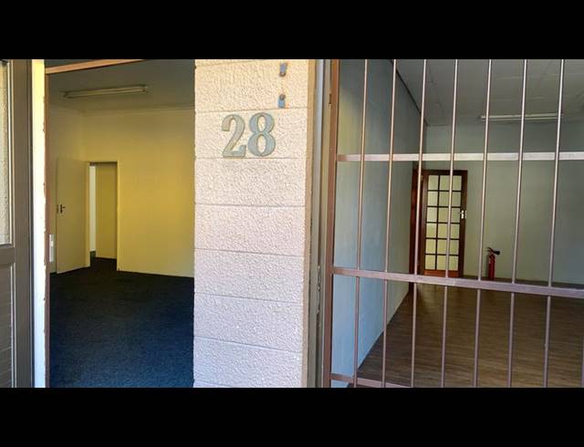 BUSINESS PROPERTY TO RENT IN MAITLAND